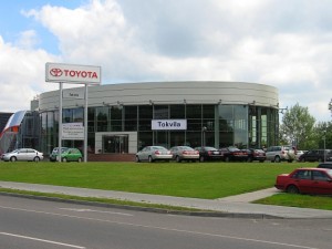 Tokvila - TOYOTA automobilių salonas