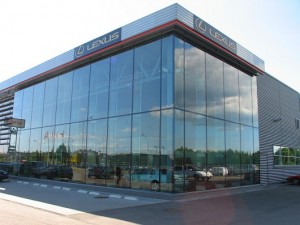 TOYOTA - LEXUS automobilių salonas
